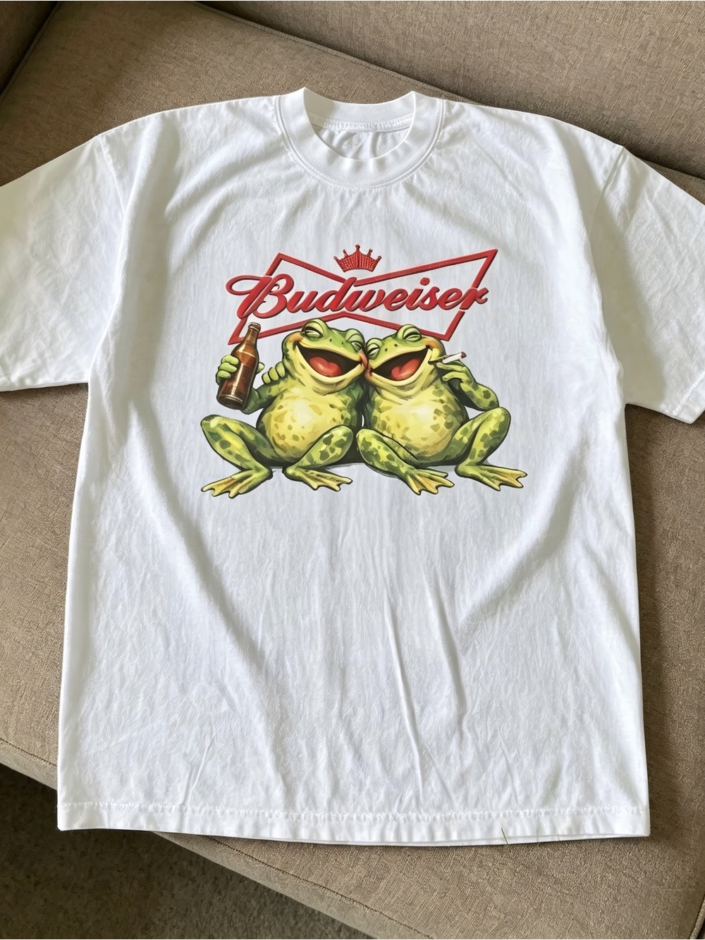 Budweiser Frog T-shirt, white Women Men T-shirt unisex。